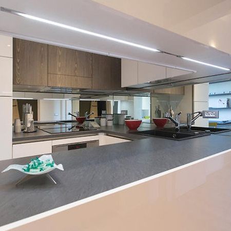 Apartment Melozzo Милано Стая снимка
