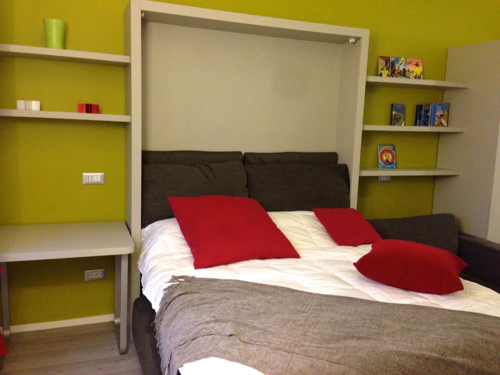 Apartment Melozzo Милано Стая снимка
