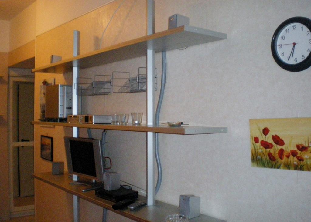 Apartment Melozzo Милано Стая снимка